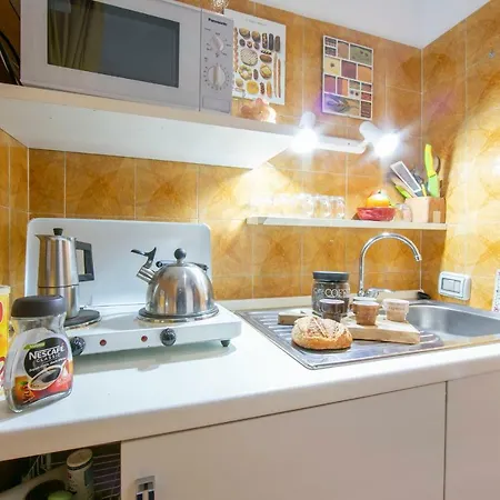Apartment Laveno-mombello Sleeps 4